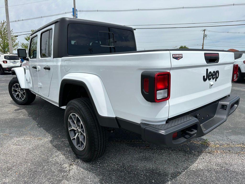 new 2024 Jeep Gladiator car, priced at $46,058