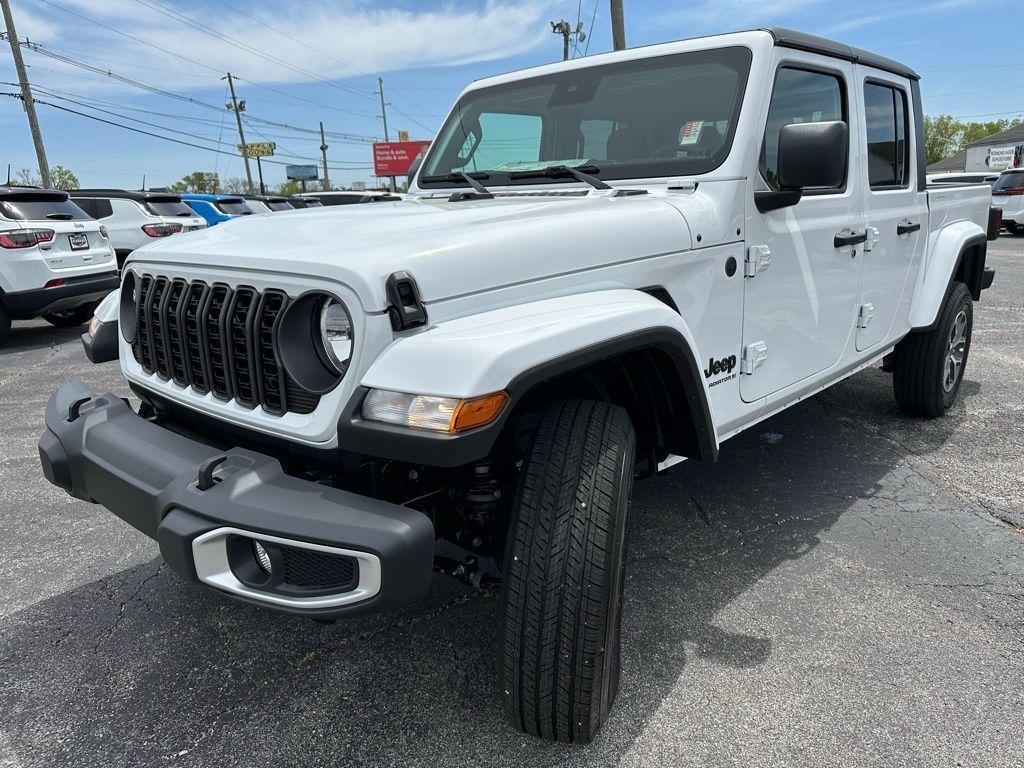 new 2024 Jeep Gladiator car, priced at $46,058