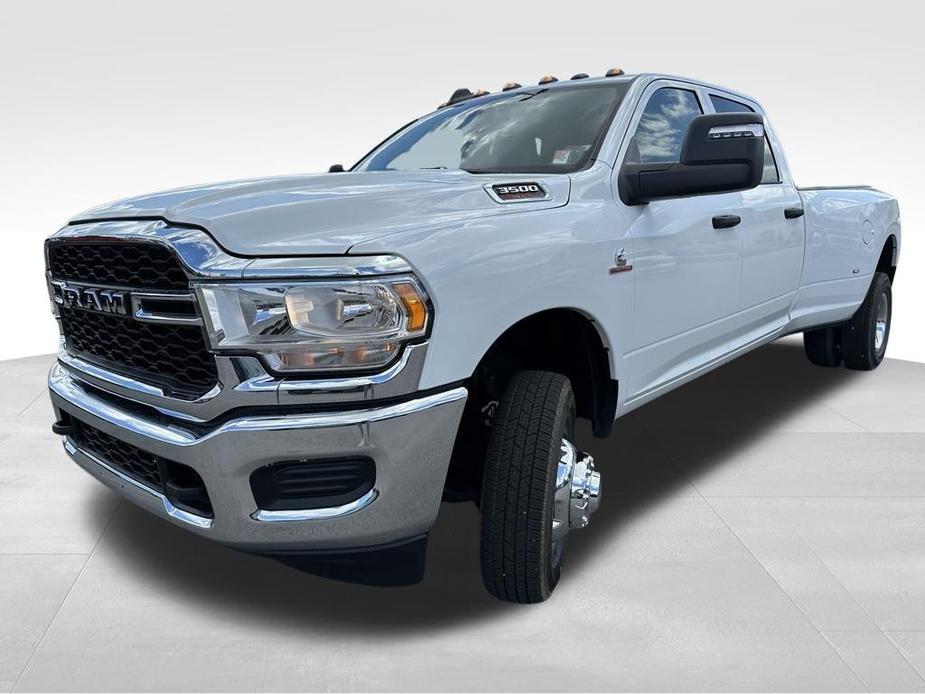 new 2024 Ram 3500 car, priced at $62,900