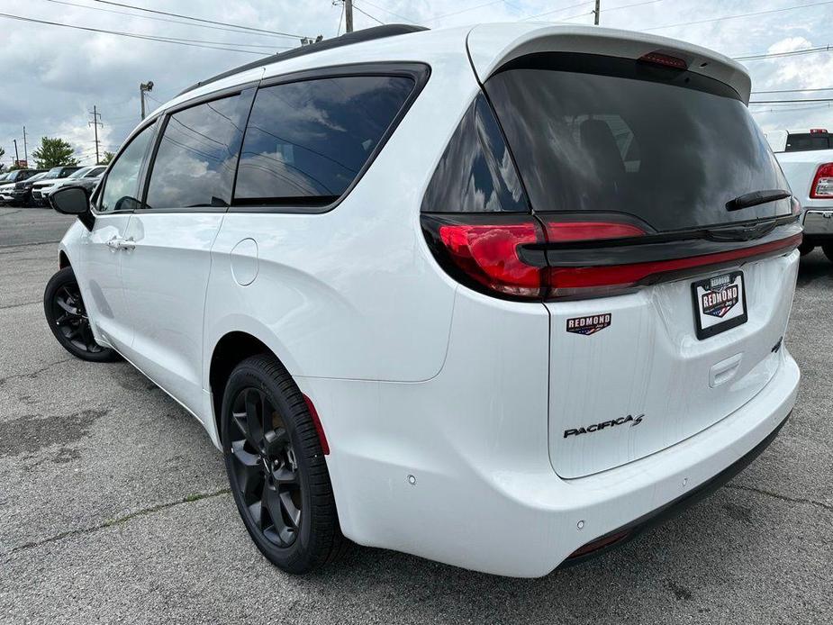 new 2024 Chrysler Pacifica car, priced at $49,900