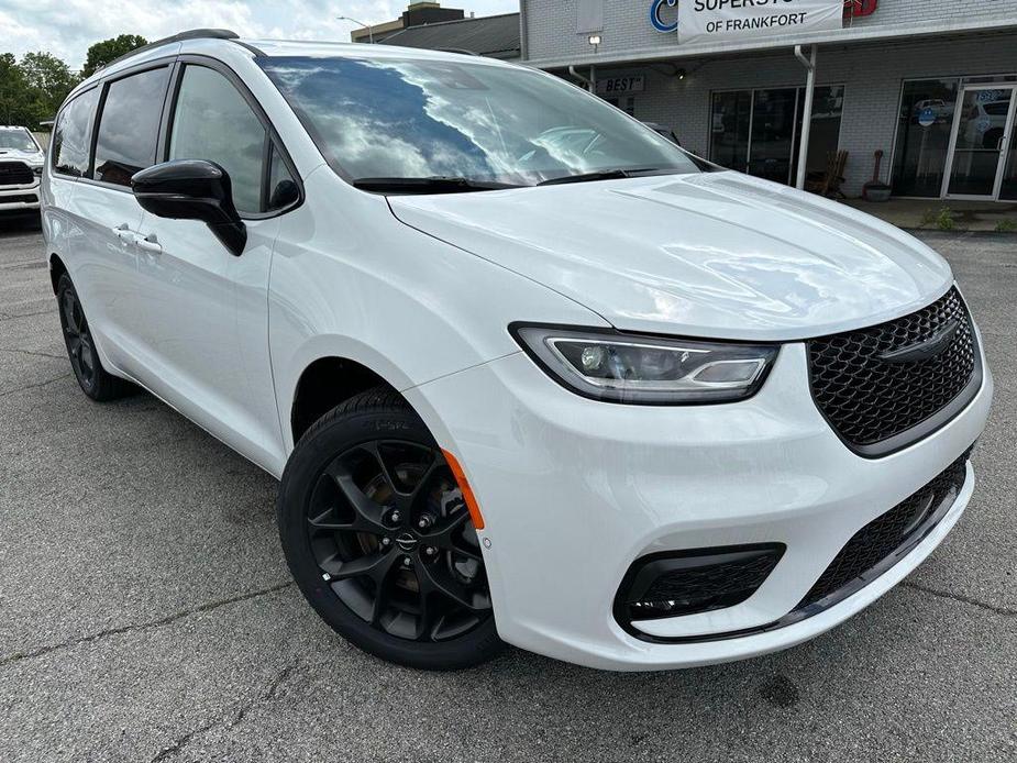 new 2024 Chrysler Pacifica car, priced at $49,900