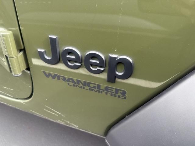 used 2022 Jeep Wrangler Unlimited car, priced at $27,398