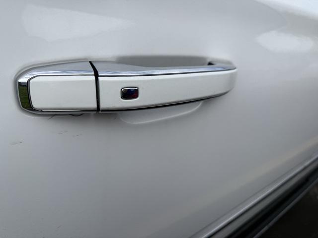 used 2020 GMC Yukon XL car, priced at $39,998