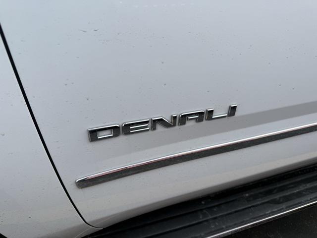 used 2020 GMC Yukon XL car, priced at $39,998