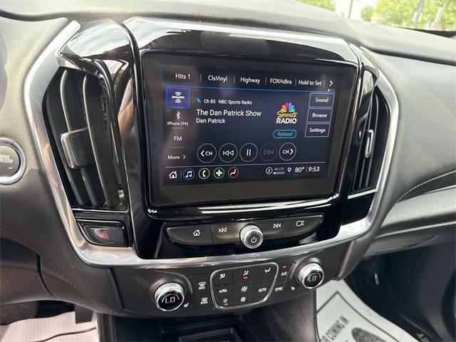 used 2022 Chevrolet Traverse car, priced at $32,998