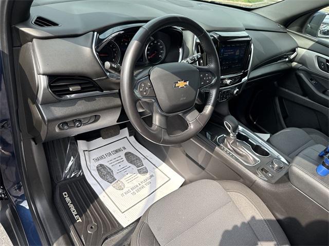 used 2022 Chevrolet Traverse car, priced at $32,998