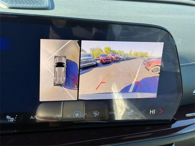 new 2026 Chevrolet Traverse car, priced at $52,880