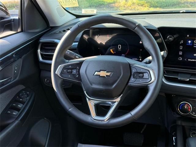 used 2024 Chevrolet TrailBlazer car, priced at $25,798