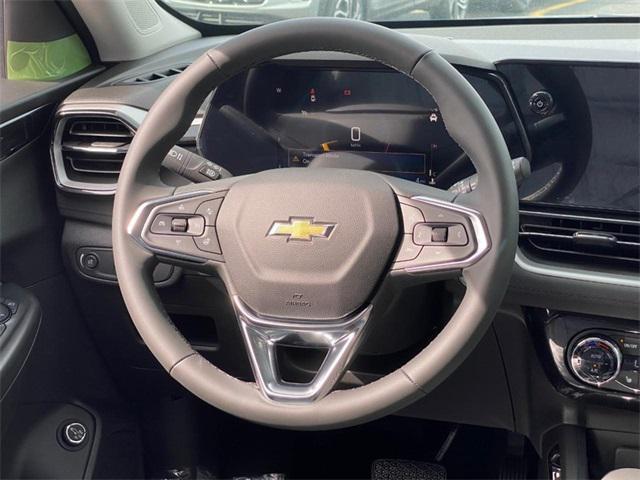 new 2025 Chevrolet TrailBlazer car, priced at $28,910