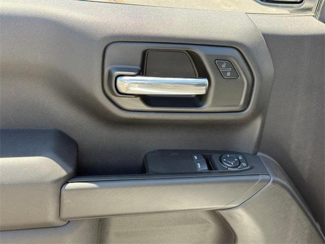 new 2025 Chevrolet Silverado 1500 car, priced at $33,335