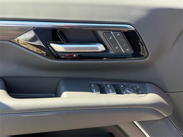 new 2025 Chevrolet Suburban car, priced at $79,380