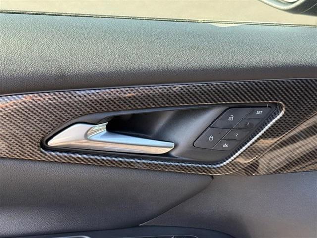 new 2025 Chevrolet Traverse car, priced at $51,295