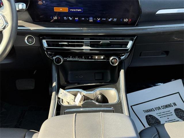 new 2025 Chevrolet Traverse car, priced at $51,295