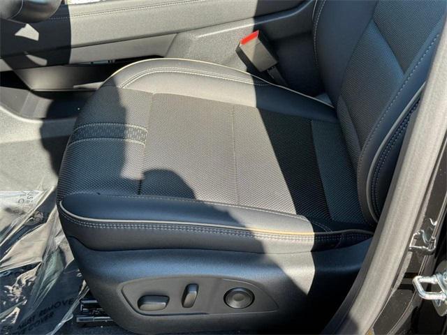 new 2025 Chevrolet Traverse car, priced at $51,295