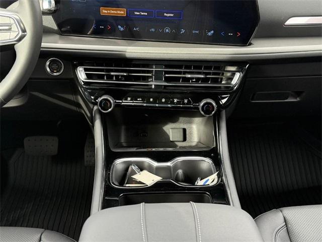 new 2026 Chevrolet Traverse car, priced at $44,630