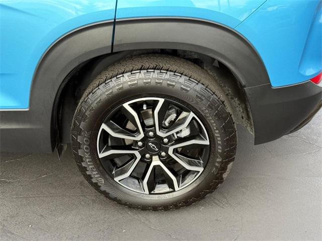 used 2025 Chevrolet TrailBlazer car, priced at $27,998
