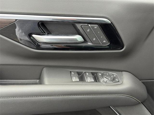 new 2025 Chevrolet Suburban car, priced at $78,885