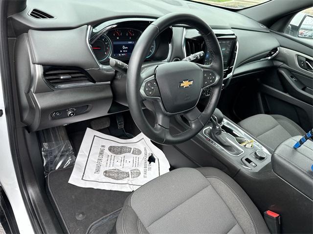 used 2023 Chevrolet Traverse car, priced at $31,898