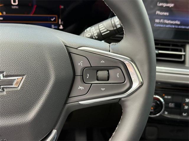 new 2025 Chevrolet Trax car, priced at $25,980