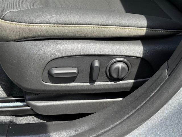 new 2025 Chevrolet Trax car, priced at $26,405