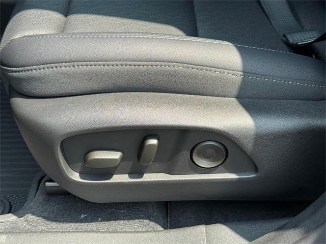 new 2026 Chevrolet Equinox car, priced at $33,172