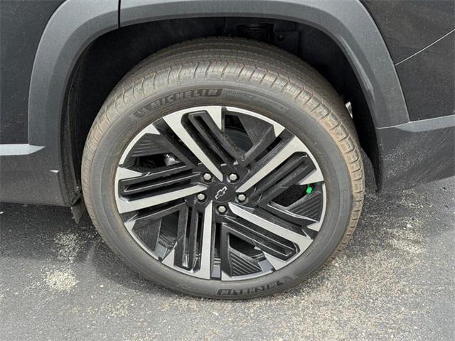 new 2026 Chevrolet Equinox car, priced at $35,821