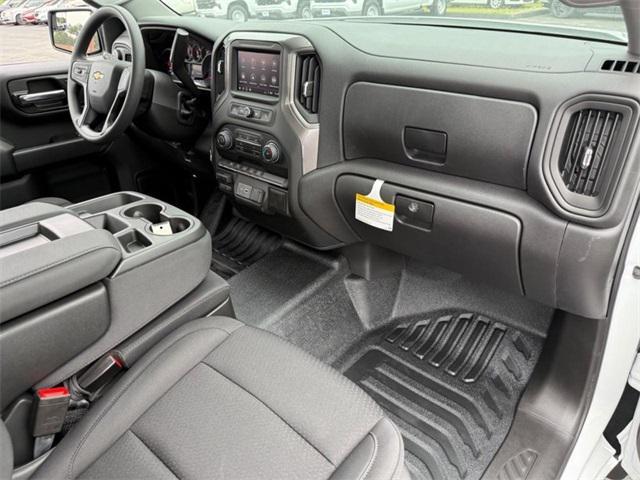 new 2025 Chevrolet Silverado 1500 car, priced at $33,720