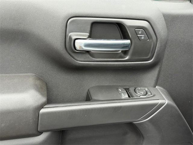 new 2025 Chevrolet Silverado 1500 car, priced at $33,720