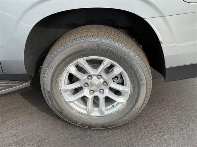 new 2026 Chevrolet Suburban car, priced at $71,170