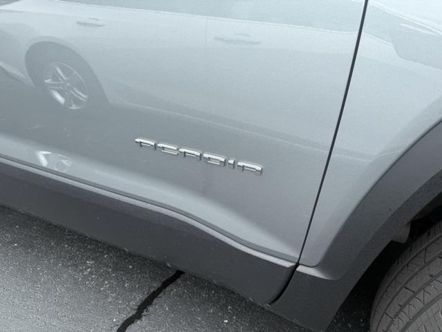 used 2023 GMC Acadia car, priced at $32,498
