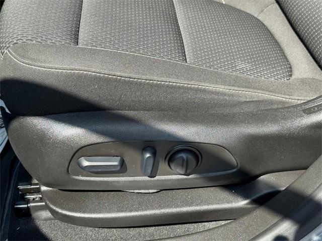 used 2023 GMC Acadia car, priced at $30,998