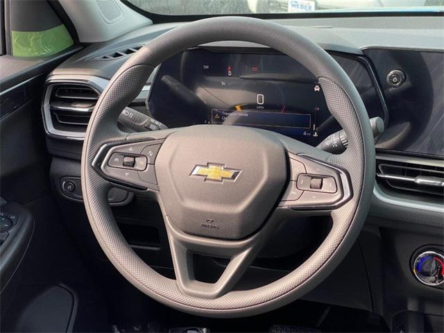 new 2025 Chevrolet TrailBlazer car, priced at $24,461