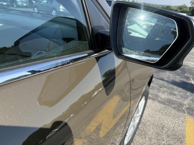 used 2023 Chevrolet Equinox car, priced at $24,498