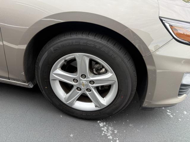 used 2023 Chevrolet Malibu car, priced at $17,998