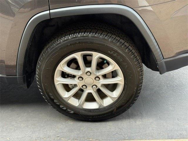 used 2021 Jeep Grand Cherokee car, priced at $23,275