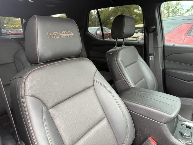 used 2023 Chevrolet Traverse car, priced at $41,998