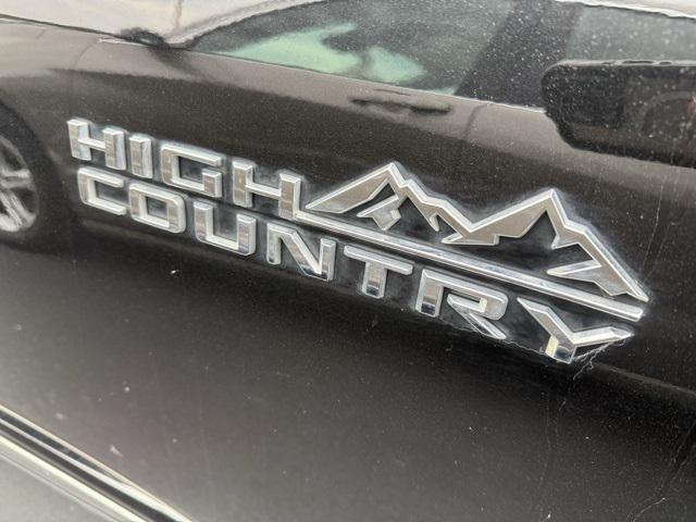 used 2023 Chevrolet Traverse car, priced at $41,998