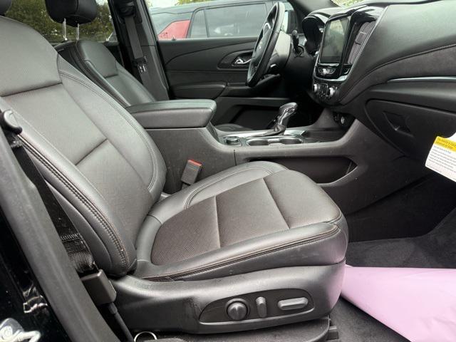 used 2023 Chevrolet Traverse car, priced at $41,998