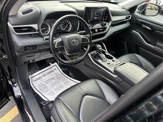 used 2022 Toyota Highlander car, priced at $36,498