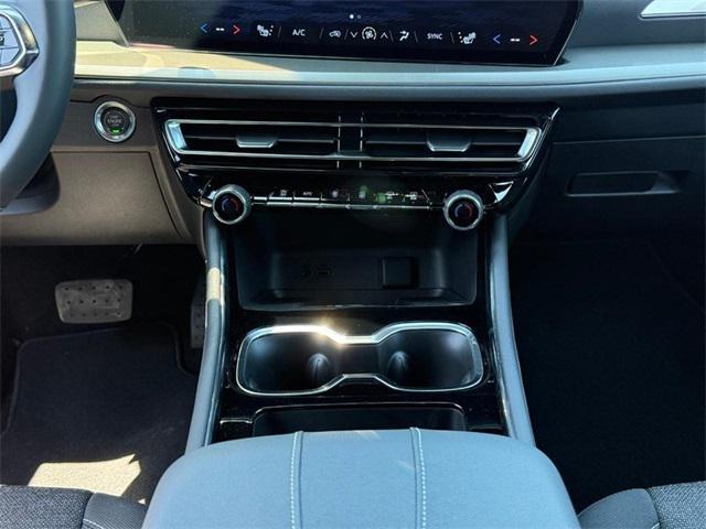 new 2025 Chevrolet Traverse car, priced at $41,695
