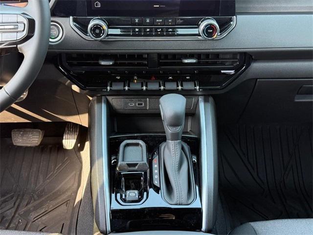 new 2025 Chevrolet Colorado car, priced at $33,810