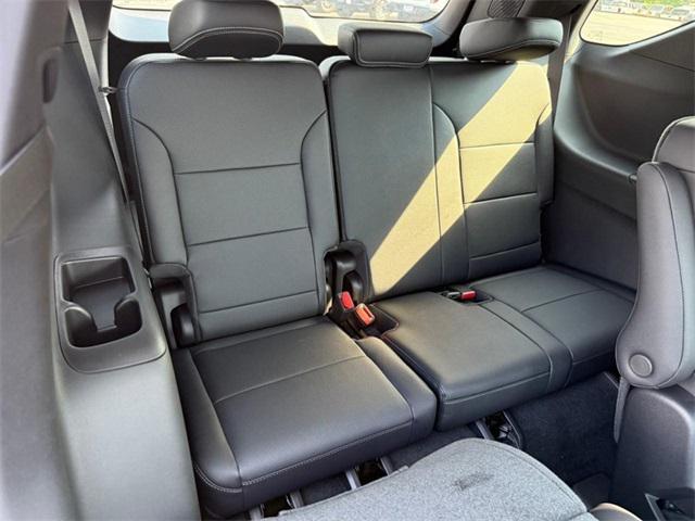new 2026 Chevrolet Traverse car, priced at $43,345