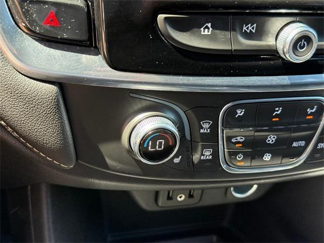 used 2022 Chevrolet Traverse car, priced at $28,912