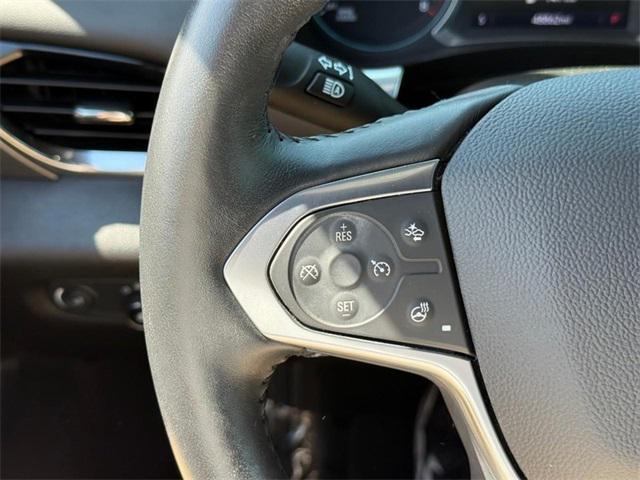 used 2022 Chevrolet Traverse car, priced at $28,912
