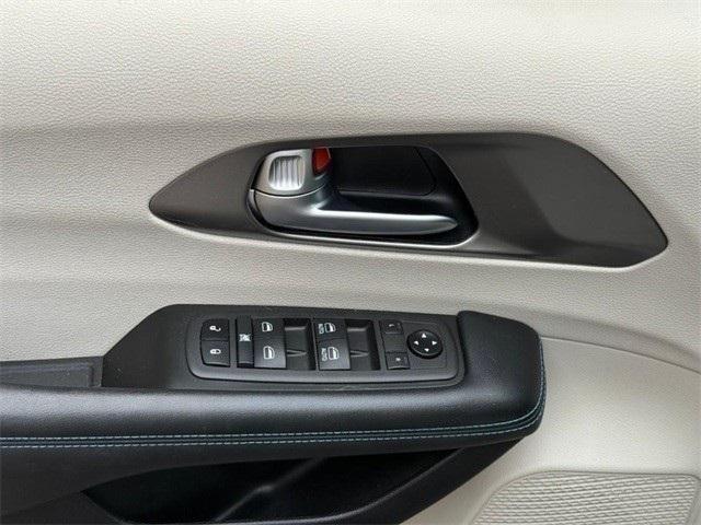 used 2021 Chrysler Pacifica car, priced at $19,995