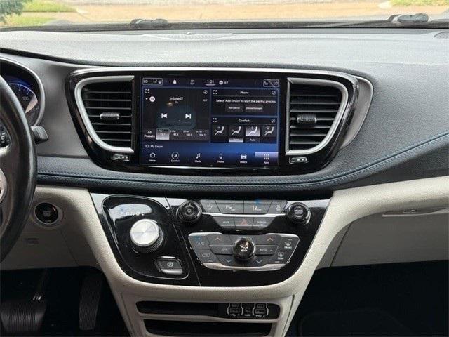 used 2021 Chrysler Pacifica car, priced at $19,995