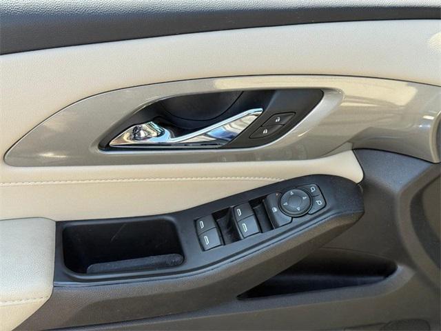 used 2023 Chevrolet Traverse car, priced at $24,798
