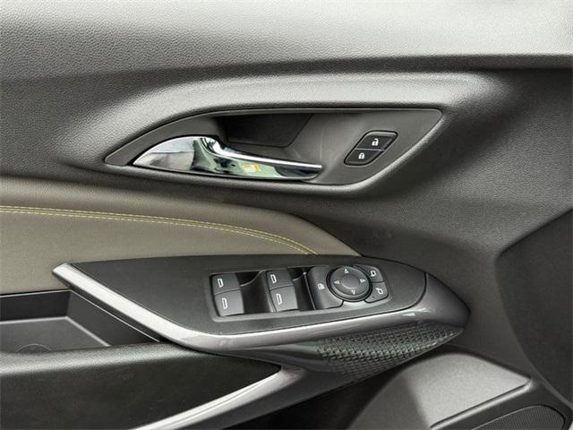 new 2025 Chevrolet Trax car, priced at $26,730
