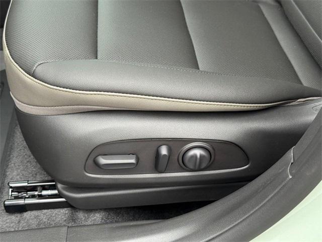 new 2025 Chevrolet Trax car, priced at $26,730