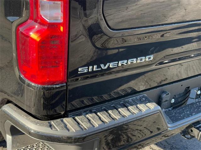 new 2025 Chevrolet Silverado 1500 car, priced at $42,090